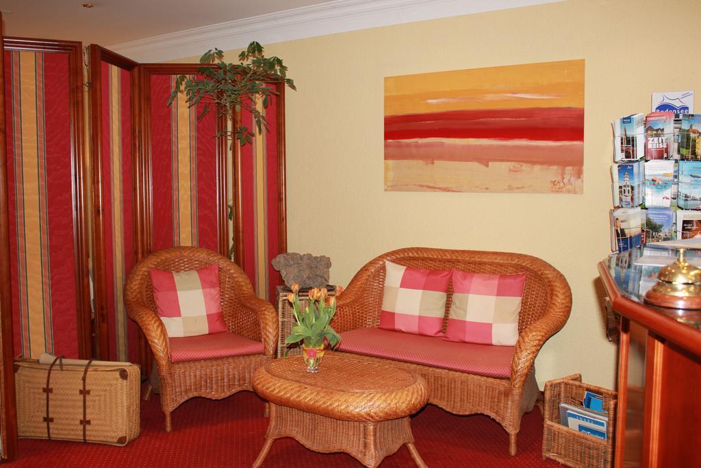Hotel Garni Wiestor Иберлинген Экстерьер фото