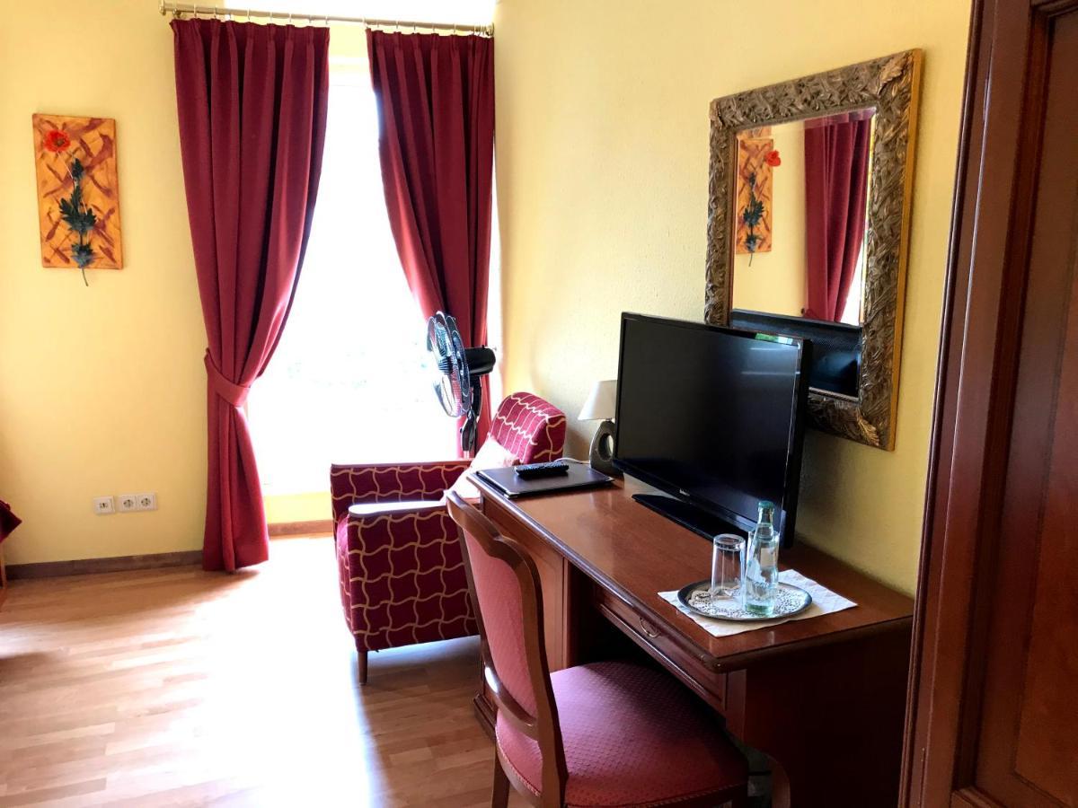 Hotel Garni Wiestor Иберлинген Экстерьер фото