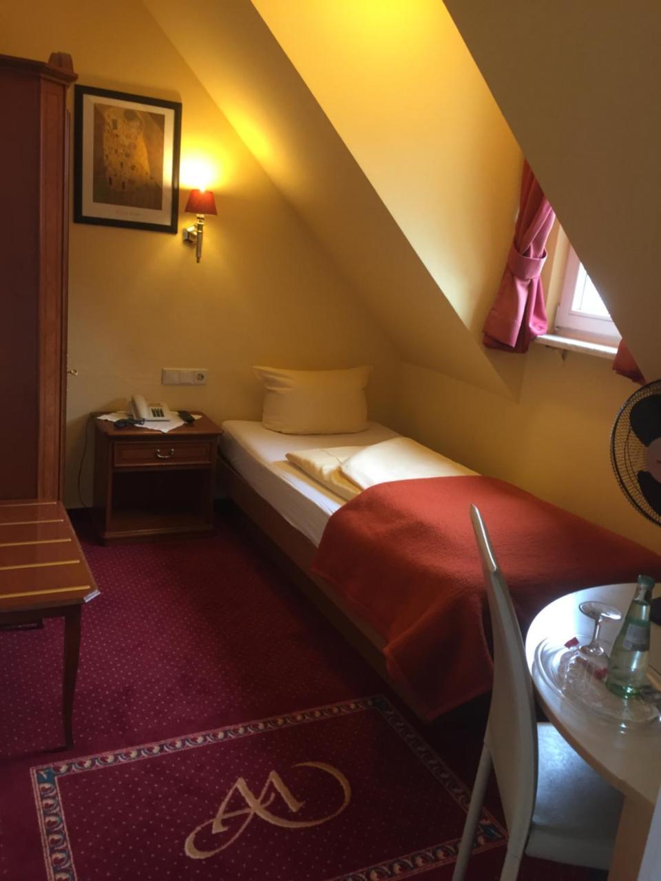 Hotel Garni Wiestor Иберлинген Экстерьер фото